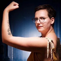 ELLE DÉTESTE LES HOMMES (ET C’EST RÉCIPROQUE)