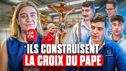 SOS Calvaires : ils fabriquent la croix du pape
